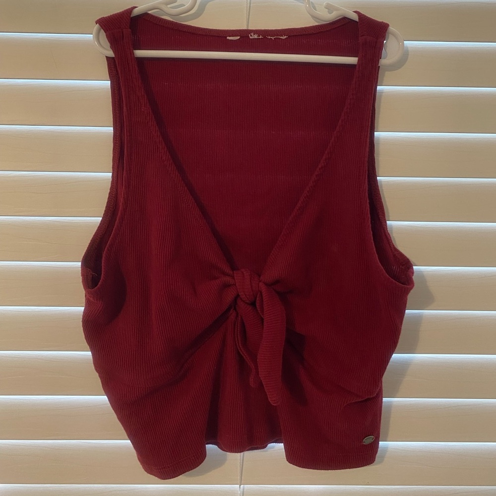 Maroon red ROXY tie front top size L